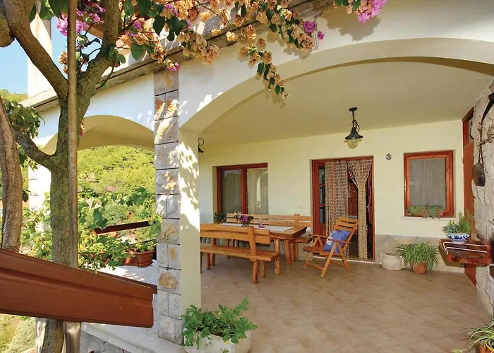 Stunning In Grscica With Kitchen Appartement *