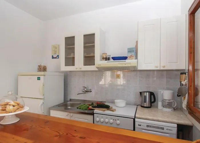 Stunning In Grscica With Kitchen Appartement *