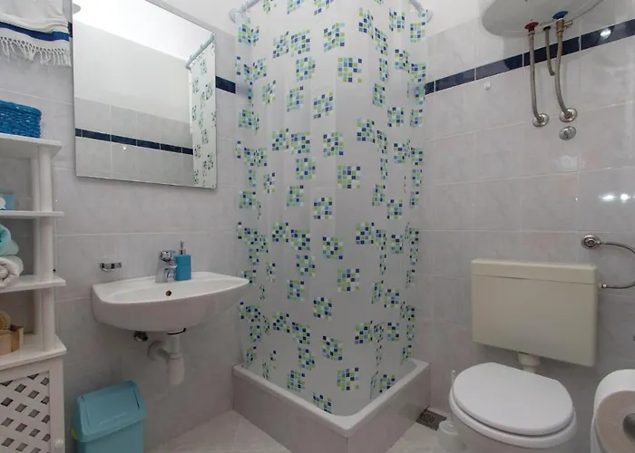 Stunning In Grscica With Kitchen Prižba