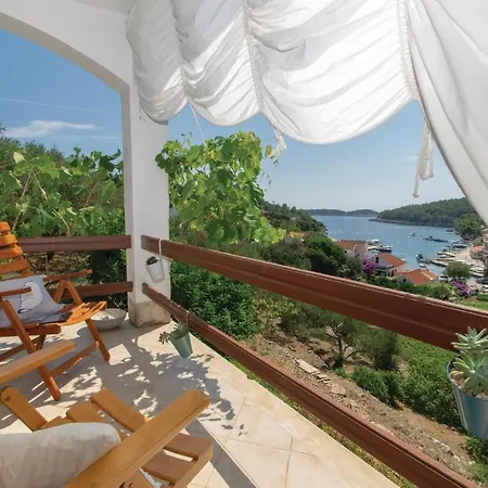 Stunning In Grscica With Kitchen Apartment Prizba