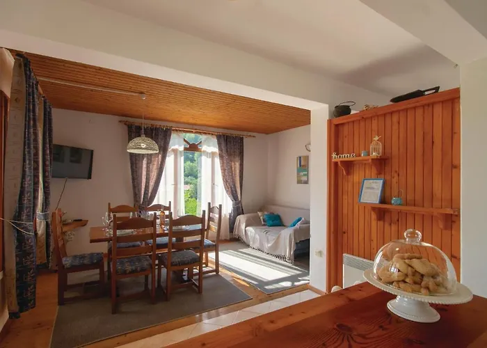 דירה Stunning In Grscica With Kitchen